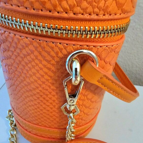 NWT Tote&Carry Mini Tangerine Barrel Crossbody - Picture 7 of 8